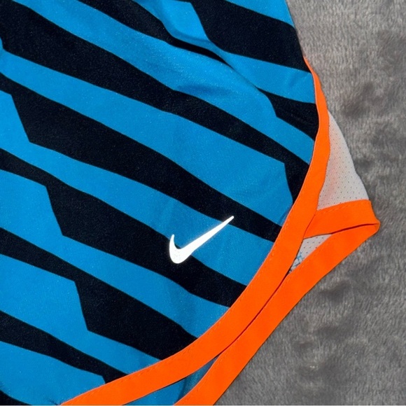 Nike Dri-Fit and Under Armour Athletic Running Shorts Women’s Size Small - Picture 3 of 15